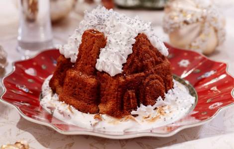 Vánoční bábovka s jablky a perníkovým kořením